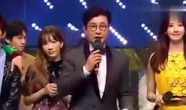 娱乐记者爆料小鬼视频在线观看,娱乐记者独家爆料引热议