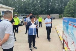 网友爆料制造假菜视频,网友自制视频揭露食品安全乱象