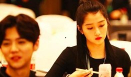 娱乐圈吃瓜鹿晗关晓彤,娱乐圈的甜蜜瓜果，揭秘他们的爱情故事